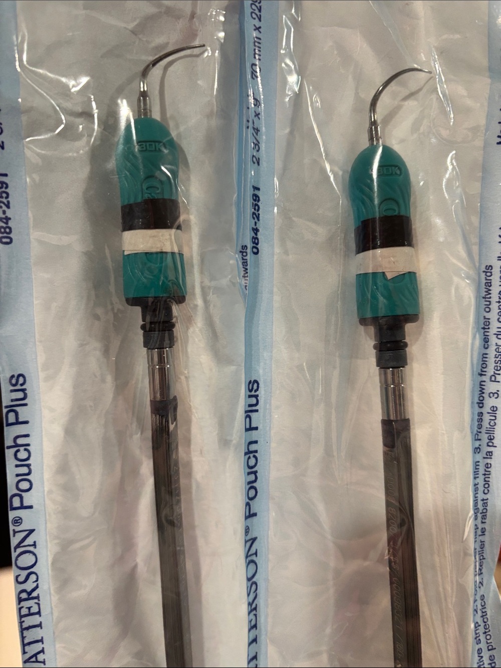Cavitron 30k Ultrasonic Scalers (1 left/1 right)– Teal/Black * Used once
